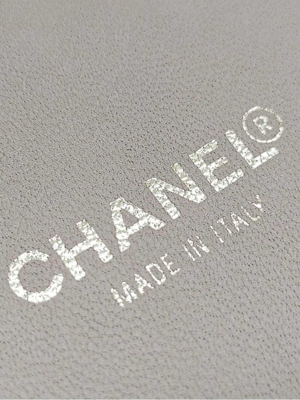 CHANEL VINTAGE  PATENT LEATHER CLITCH - Picture 6 of 16